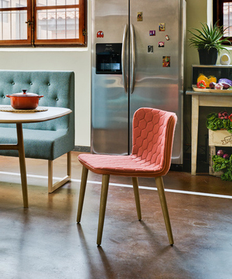 China Wooden Leg Fiberglass Dining Chair Modern Fabric Upholstered Cover 46cm High supplier