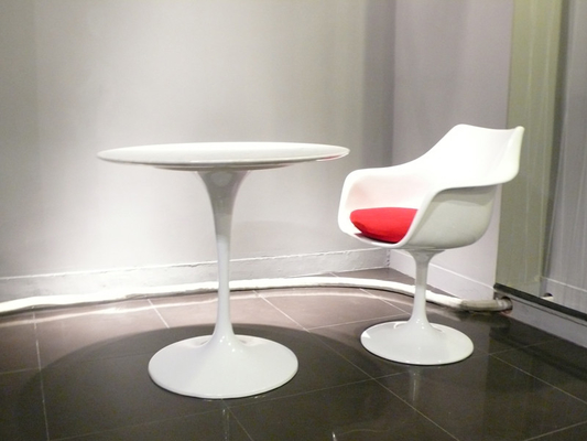 China Eero Saarinen Tulip Side Modern Dining Room Tables Fiberglass Round Marble Top supplier