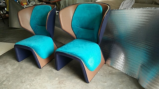 China Blue Cassina Gender Fiberglass Arm Chair With Coloured Leather Edge supplier