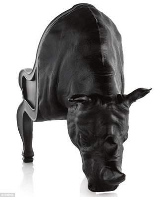 Commercial Fiberglass Rhino Chair / Sofa Home Furniture Animal Shape Black supplier