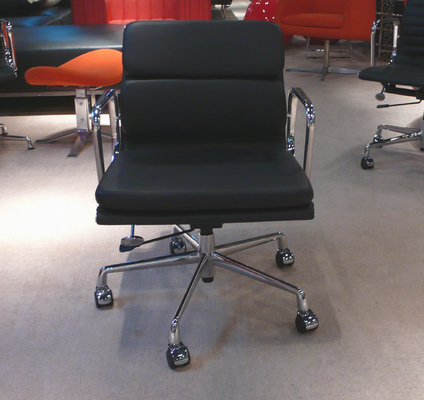 Mid Century Replica Modern Classic Office Chair With Footrest Swivel Function supplier